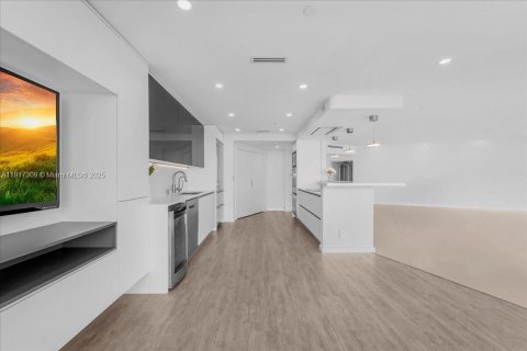 Copropriété à vendre à Miami, Floride: 3 chambres, 241.55 m2 № 1973470 - photo 20