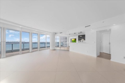 Copropriété à vendre à Miami, Floride: 3 chambres, 241.55 m2 № 1973470 - photo 1
