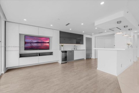 Copropriété à vendre à Miami, Floride: 3 chambres, 241.55 m2 № 1973470 - photo 18