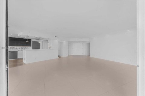 Copropriété à vendre à Miami, Floride: 3 chambres, 241.55 m2 № 1973470 - photo 13
