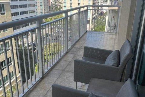 Copropriété à louer à Miami, Floride: 2 chambres, 110.46 m2 № 2089469 - photo 2