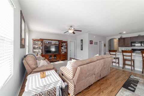 Casa en venta en Wildwood, Florida, 4 dormitorios, 193.52 m2 № 1783339 - foto 10