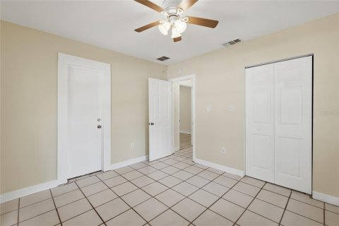House in Sarasota, Florida 4 bedrooms, 178.47 sq.m. № 2147783 - photo 11