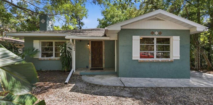 House in Sarasota, Florida 4 bedrooms, 178.47 sq.m. № 2147783