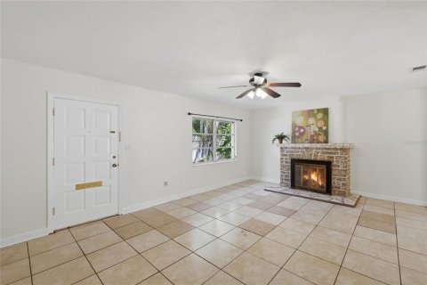 House in Sarasota, Florida 4 bedrooms, 178.47 sq.m. № 2147783 - photo 8