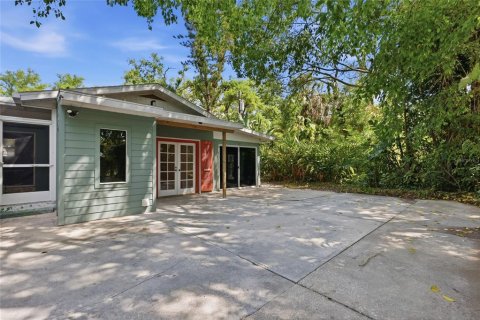 House in Sarasota, Florida 4 bedrooms, 178.47 sq.m. № 2147783 - photo 19
