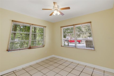House in Sarasota, Florida 4 bedrooms, 178.47 sq.m. № 2147783 - photo 10