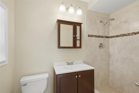 House in Sarasota, Florida 4 bedrooms, 178.47 sq.m. № 2147783 - photo 16