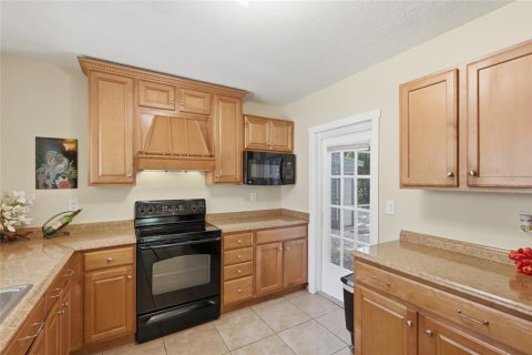 House in Sarasota, Florida 4 bedrooms, 178.47 sq.m. № 2147783 - photo 6