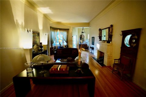 Villa ou maison à vendre à Miami Beach, Floride: 4 chambres, 219.53 m2 № 1969394 - photo 8