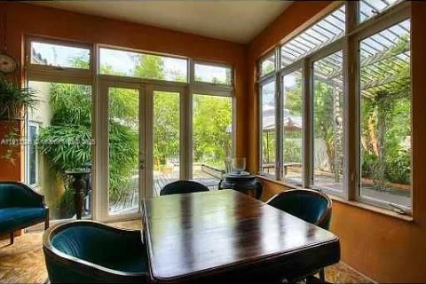 Villa ou maison à vendre à Miami Beach, Floride: 4 chambres, 219.53 m2 № 1969394 - photo 12