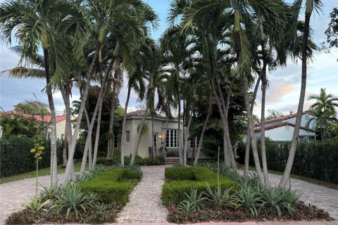 Villa ou maison à vendre à Miami Beach, Floride: 4 chambres, 219.53 m2 № 1969394 - photo 2