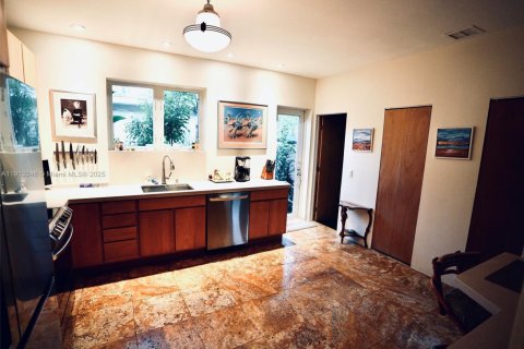 Villa ou maison à vendre à Miami Beach, Floride: 4 chambres, 219.53 m2 № 1969394 - photo 6