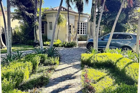 Villa ou maison à vendre à Miami Beach, Floride: 4 chambres, 219.53 m2 № 1969394 - photo 4