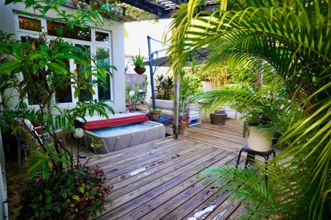 Villa ou maison à vendre à Miami Beach, Floride: 4 chambres, 219.53 m2 № 1969394 - photo 13