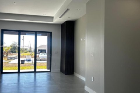 Casa en venta en Cape Coral, Florida, 3 dormitorios № 2033179 - foto 26