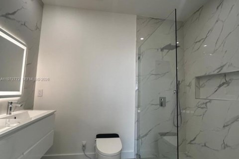 Casa en venta en Cape Coral, Florida, 3 dormitorios № 2033179 - foto 12