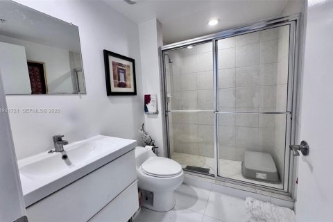 Купить кондоминиум в Норт-Майами, Флорида 3 спальни, 167.32м2, № 1999130 - фото 11