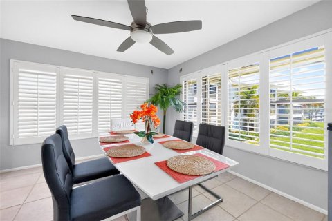 Copropriété à vendre à Punta Gorda, Floride: 2 chambres, 140.84 m2 № 2342208 - photo 27
