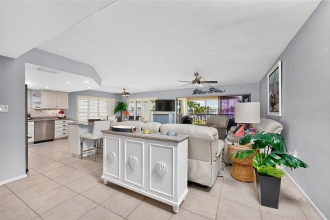 Copropriété à vendre à Punta Gorda, Floride: 2 chambres, 140.84 m2 № 2342208 - photo 7