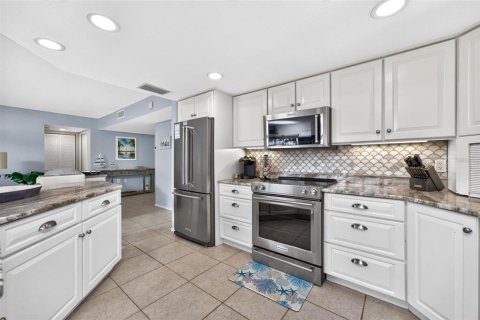Copropriété à vendre à Punta Gorda, Floride: 2 chambres, 140.84 m2 № 2342208 - photo 19