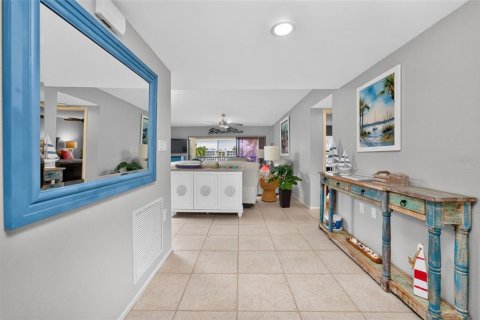 Copropriété à vendre à Punta Gorda, Floride: 2 chambres, 140.84 m2 № 2342208 - photo 6