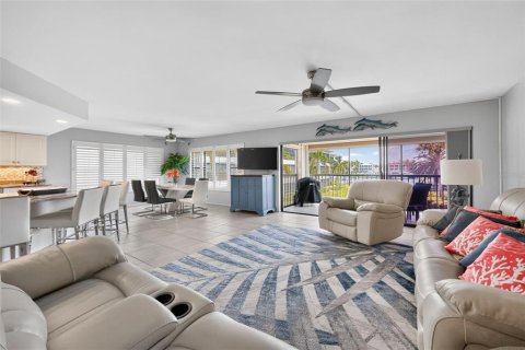 Copropriété à vendre à Punta Gorda, Floride: 2 chambres, 140.84 m2 № 2342208 - photo 13