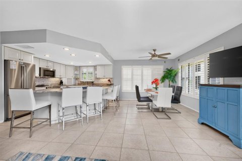 Copropriété à vendre à Punta Gorda, Floride: 2 chambres, 140.84 m2 № 2342208 - photo 12