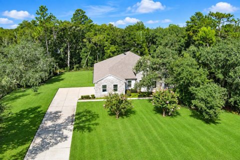 Casa en DeLand, Florida 4 dormitorios, 281.31 m2 № 2356182