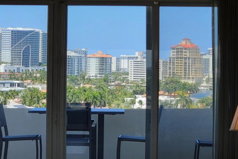 Condo in Fort Lauderdale, Florida, 3 bedrooms  № 2281166 - photo 20