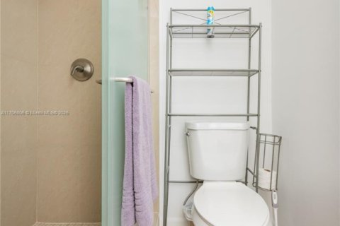 Condominio en alquiler en Hollywood, Florida, 2 dormitorios, 104.05 m2 № 2037759 - foto 27