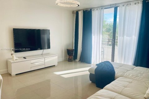 Condominio en alquiler en Hollywood, Florida, 2 dormitorios, 104.05 m2 № 2037759 - foto 11