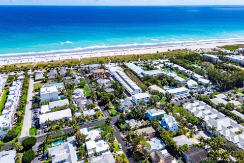 Condominio en Delray Beach, Florida, 2 dormitorios № 2077827