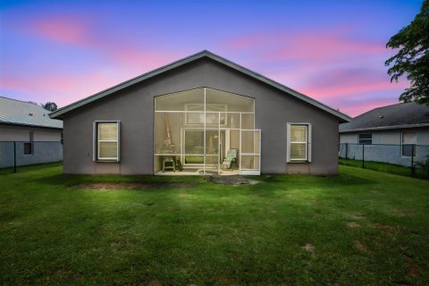 Villa ou maison à vendre à Stuart, Floride: 3 chambres, 137.96 m2 № 2384561 - photo 4