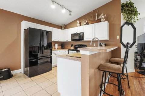 Villa ou maison à vendre à Stuart, Floride: 3 chambres, 137.96 m2 № 2384561 - photo 10