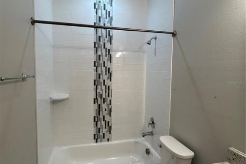 Apartamento en alquiler en Kissimmee, Florida, 3 dormitorios, 116.13 m2 № 1916885 - foto 11