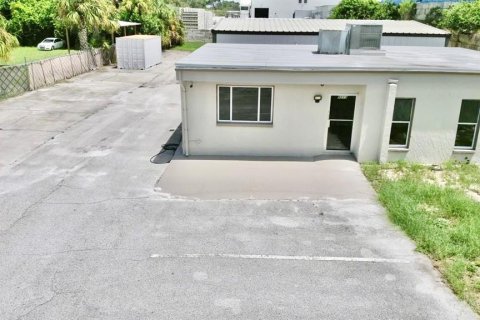 Commercial property in Hudson, Florida 148.64 sq.m. № 2224861 - photo 4