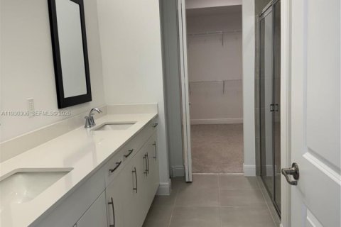 Снять в аренду виллу или дом в Уэстлейк, Флорида 3 спальни, 196.02м2, № 1989394 - фото 11