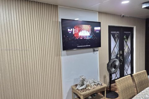 Купить виллу или дом в Хайалиа, Флорида 3 спальни, 117.06м2, № 2079539 - фото 24