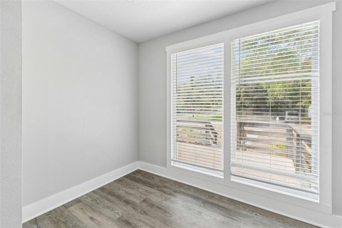 House in Tampa, Florida 6 bedrooms, 279.82 sq.m. № 2237852 - photo 15