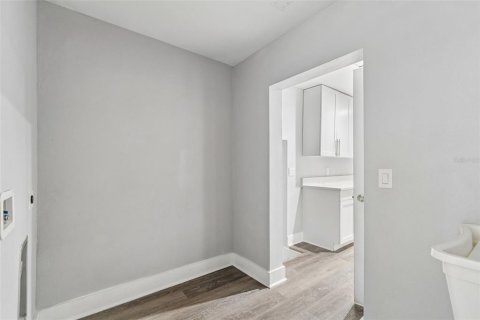 House in Tampa, Florida 6 bedrooms, 279.82 sq.m. № 2237852 - photo 14