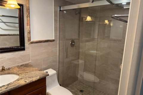 Condo in Sunrise, Florida, 2 bedrooms  № 1792604 - photo 11