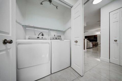 Condominio en venta en Hypoluxo, Florida, 3 dormitorios, 107.95 m2 № 2189537 - foto 10