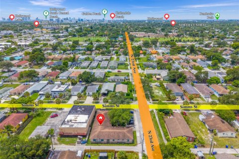 Propiedad comercial en venta en Hollywood, Florida № 2154263 - foto 15