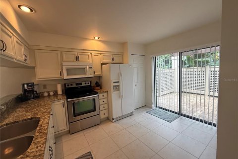 Casa en alquiler en Sarasota, Florida, 2 dormitorios, 119.19 m2 № 1909157 - foto 6