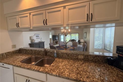 Casa en alquiler en Sarasota, Florida, 2 dormitorios, 119.19 m2 № 1909157 - foto 9