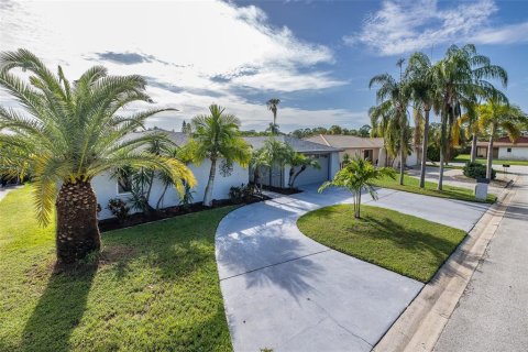 Villa ou maison à vendre à Port Richey, Floride: 3 chambres, 198.44 m2 № 2318458 - photo 5