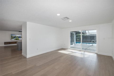 Villa ou maison à vendre à Port Richey, Floride: 3 chambres, 198.44 m2 № 2318458 - photo 10