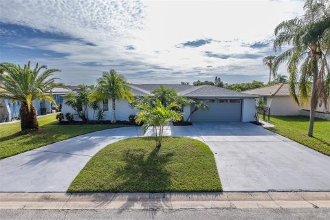 Villa ou maison à vendre à Port Richey, Floride: 3 chambres, 198.44 m2 № 2318458 - photo 4