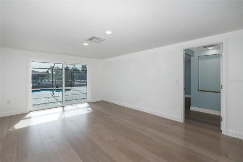 Villa ou maison à vendre à Port Richey, Floride: 3 chambres, 198.44 m2 № 2318458 - photo 11